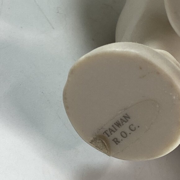 Vintage Jonathan & David Precious Moments Nativity Cow 1981 Enesco Bisque E5638 - Picture 13 of 14